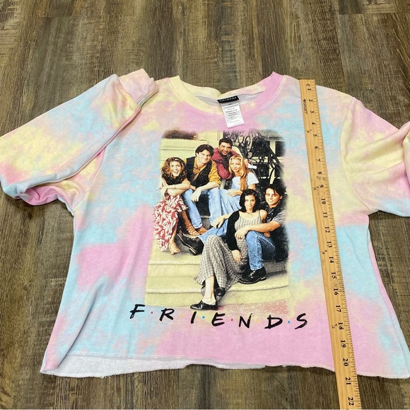 Tie-Dye Friends Graphic‎ Sweatshirt Ladies Size Small - Picture 10 of 13